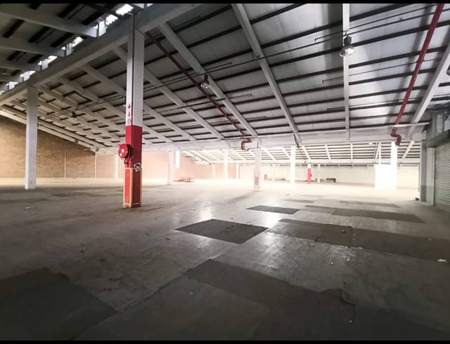 5,015M² WAREHOUSE TO LET IN NEW GERMANY